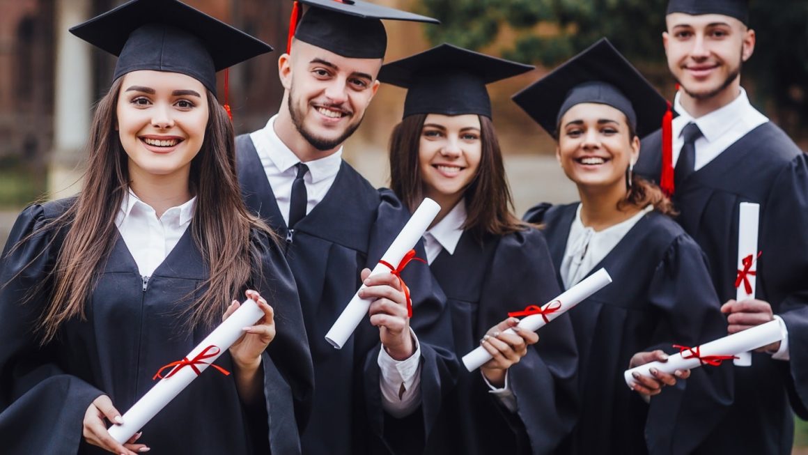 Mezun Olduktan Sonra Ne Oluyoruz?