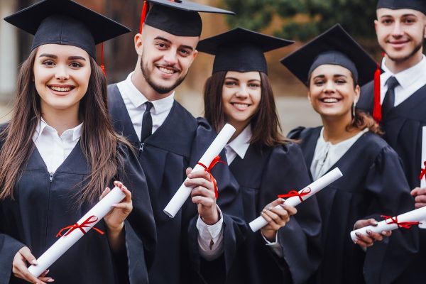 Mezun Olduktan Sonra Ne Oluyoruz?