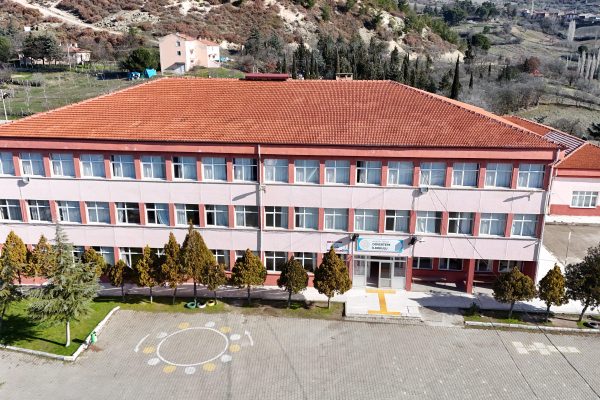 Meslek Lisesi mi Anadolu Lisesi mi? Hangisi Daha Avantajlı?